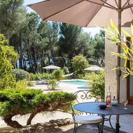Les Mazets Du Luberon Bed & Breakfast Puget Bagian luar foto