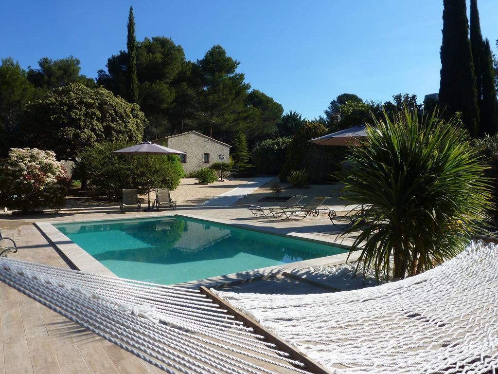 Les Mazets Du Luberon Bed & Breakfast Puget Bagian luar foto