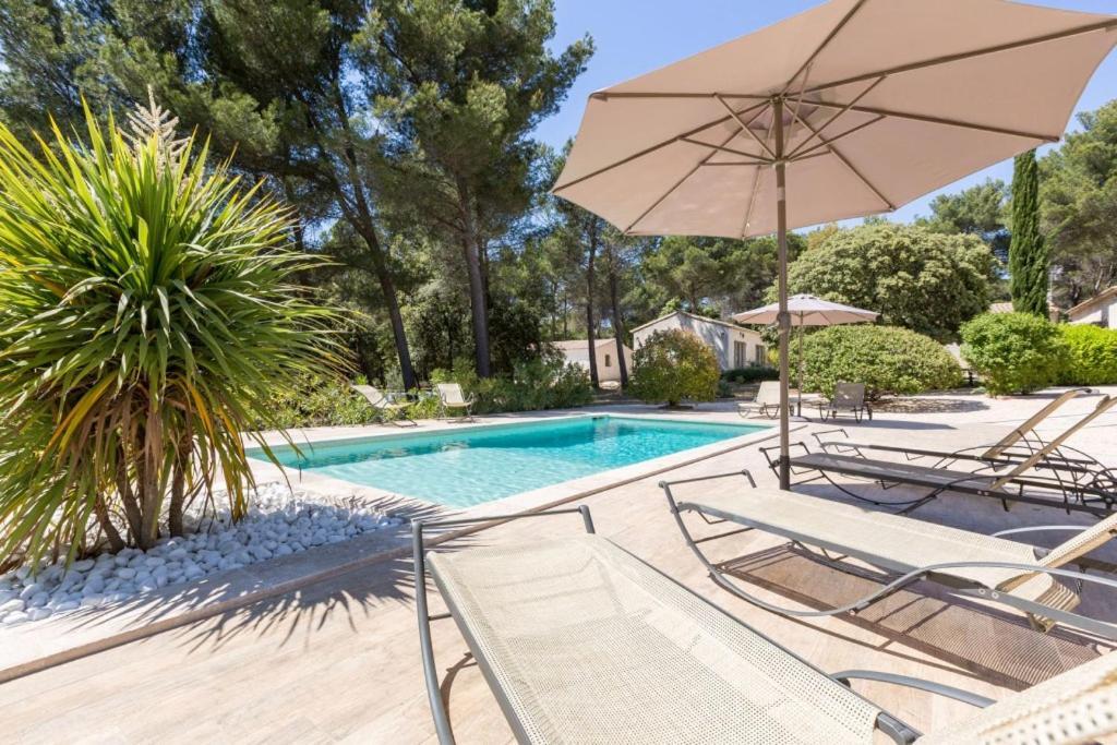 Les Mazets Du Luberon Bed & Breakfast Puget Bagian luar foto